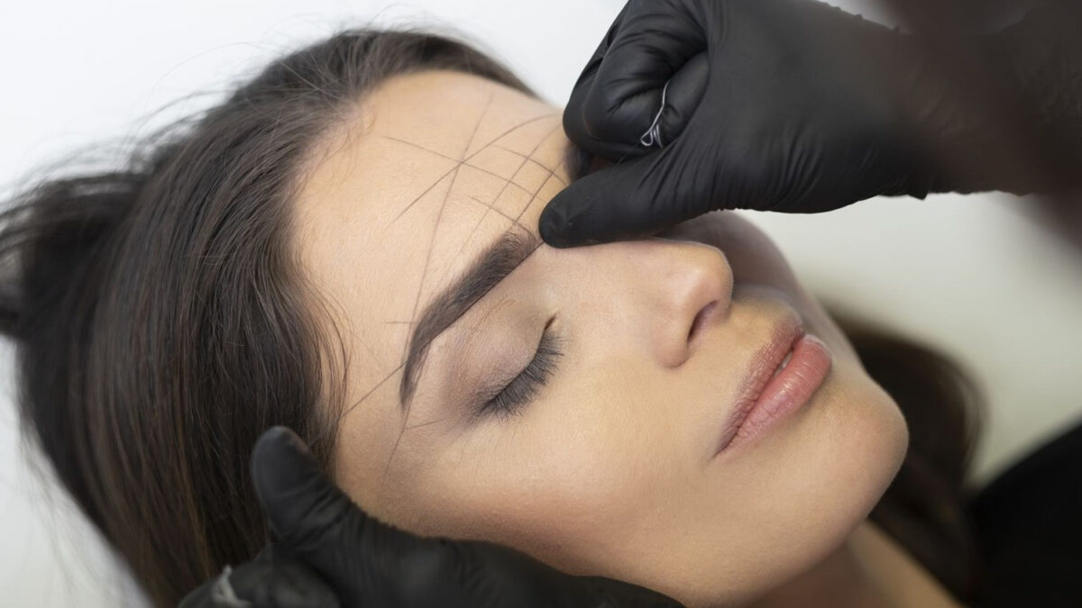 How long does eyebrow threading last? Maintenance tips
